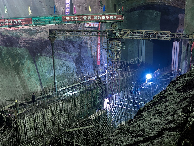 Hoisting & Conveying Equipment